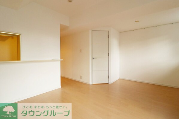 SYMPHONY FLATの物件内観写真